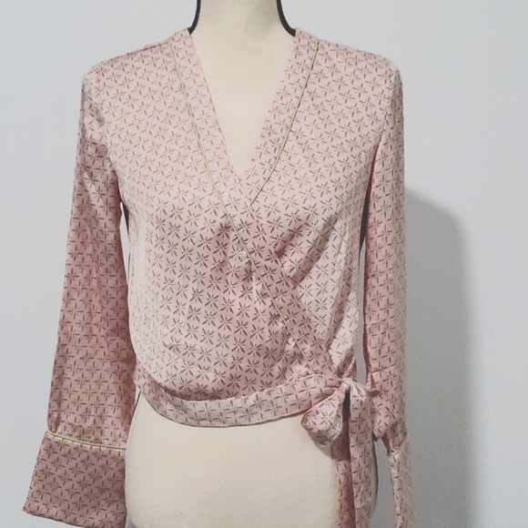 Bardot Australia Wrap Around Top NWT - Picture 2 of 6